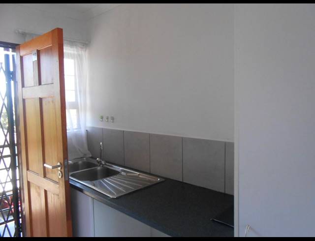2 BEDROOM APARTMENT RENTED IN NORTHCLIFF